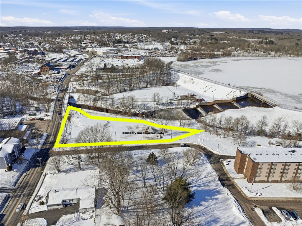 256 Privilege Street Woonsocket, RI 02895 - Photo 6 of 36