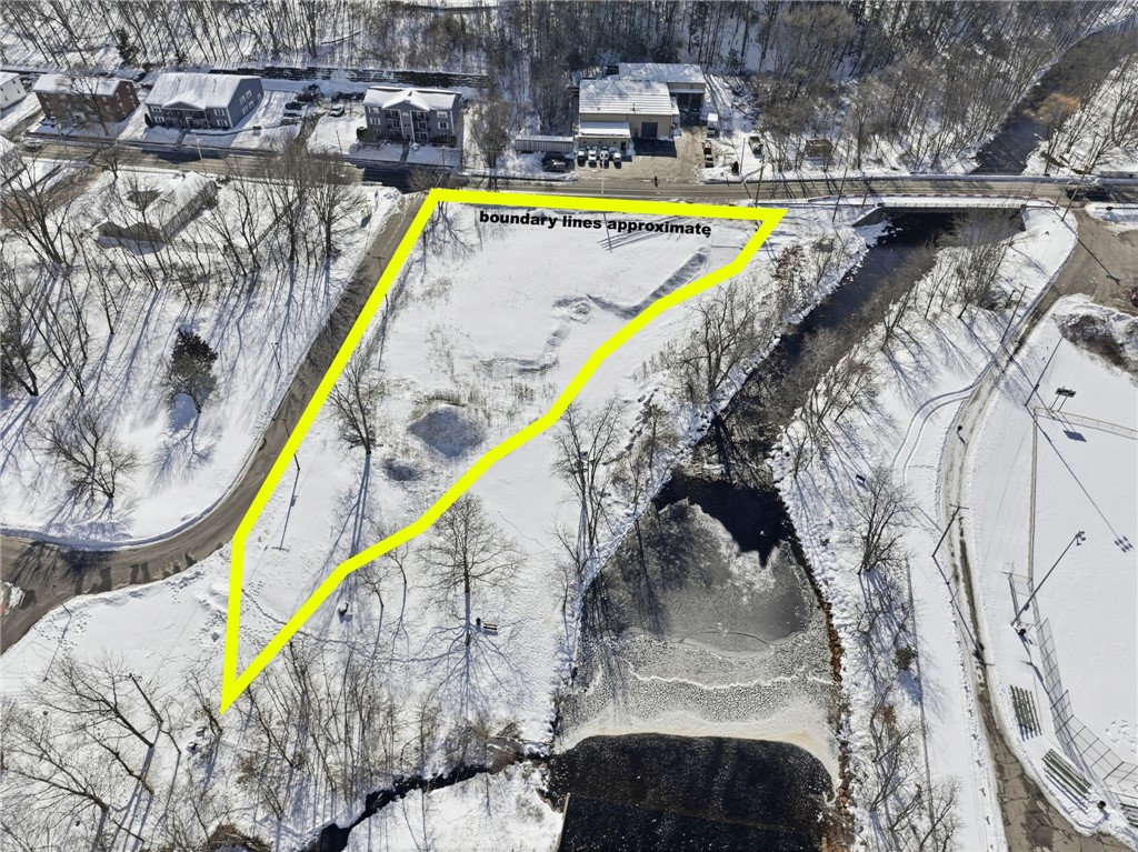 256 Privilege Street Woonsocket, RI 02895 - Photo 8 of 36