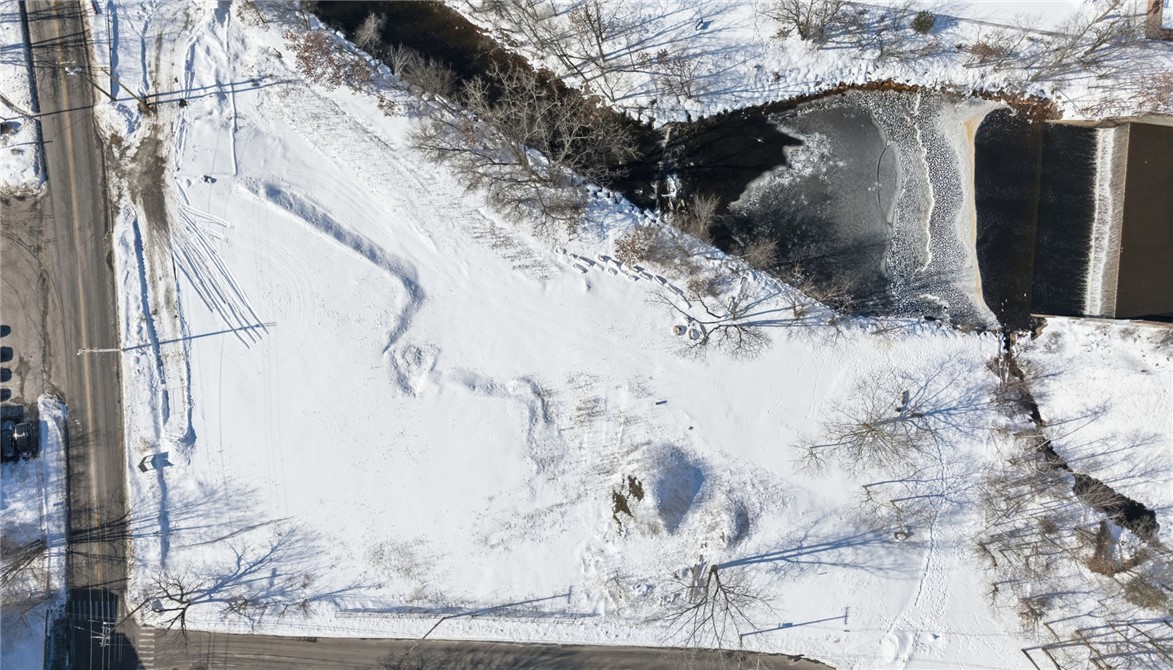 256 Privilege Street Woonsocket, RI 02895 - Photo 10 of 36