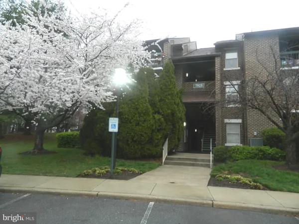 $2,200 | 7925 Coriander Drive, Unit 12, Gaithersburg, MD 20879