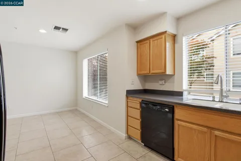 $949,000 | 203 Swan Court, Danville, CA 94506
