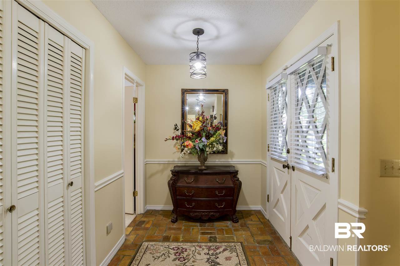 113 Fernway Drive Atmore, AL 36502 - Photo 4 of 25 Foyer