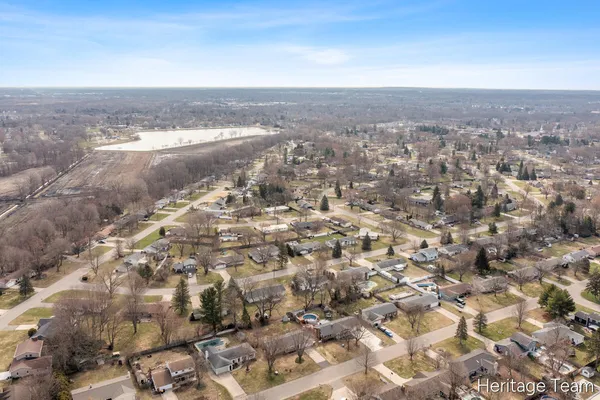 $414,900 | 8116 Birchwood Avenue, Jenison, MI 49428