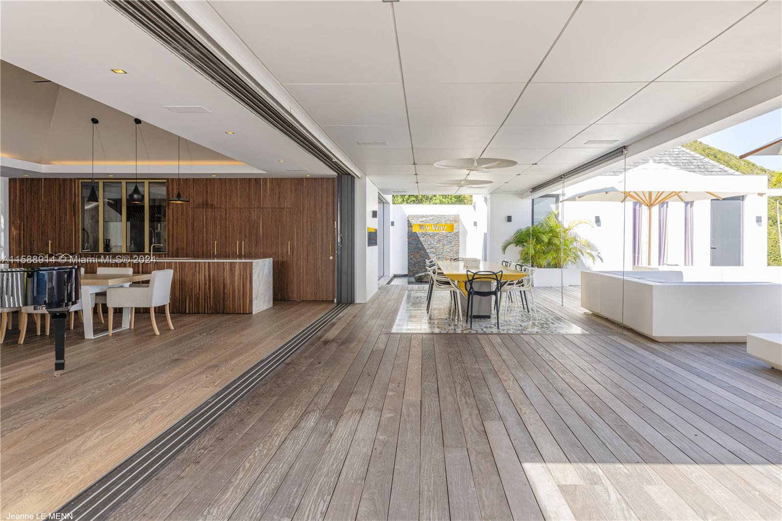 Source Colombier, SA 00000 - Photo 19 of 40 a view of a dining room with furniture window and wooden floor