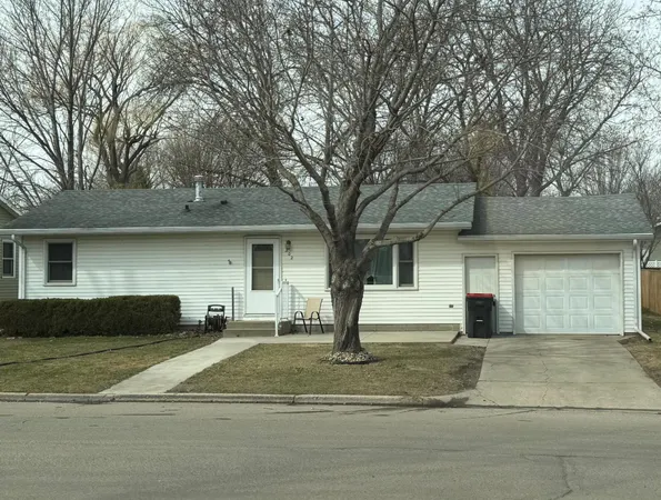 $122,000 | 202 Sunrise Lane, Marshall, MN 56258