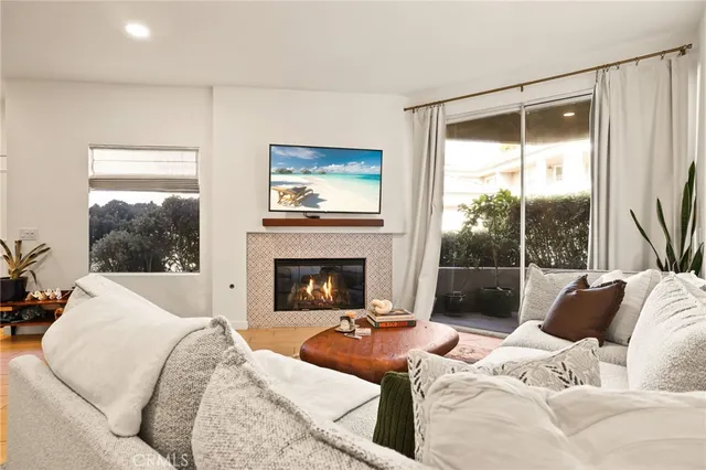 $1,200,000 | 48 Baycrest Court, Unit 32, Newport Beach, CA 92660