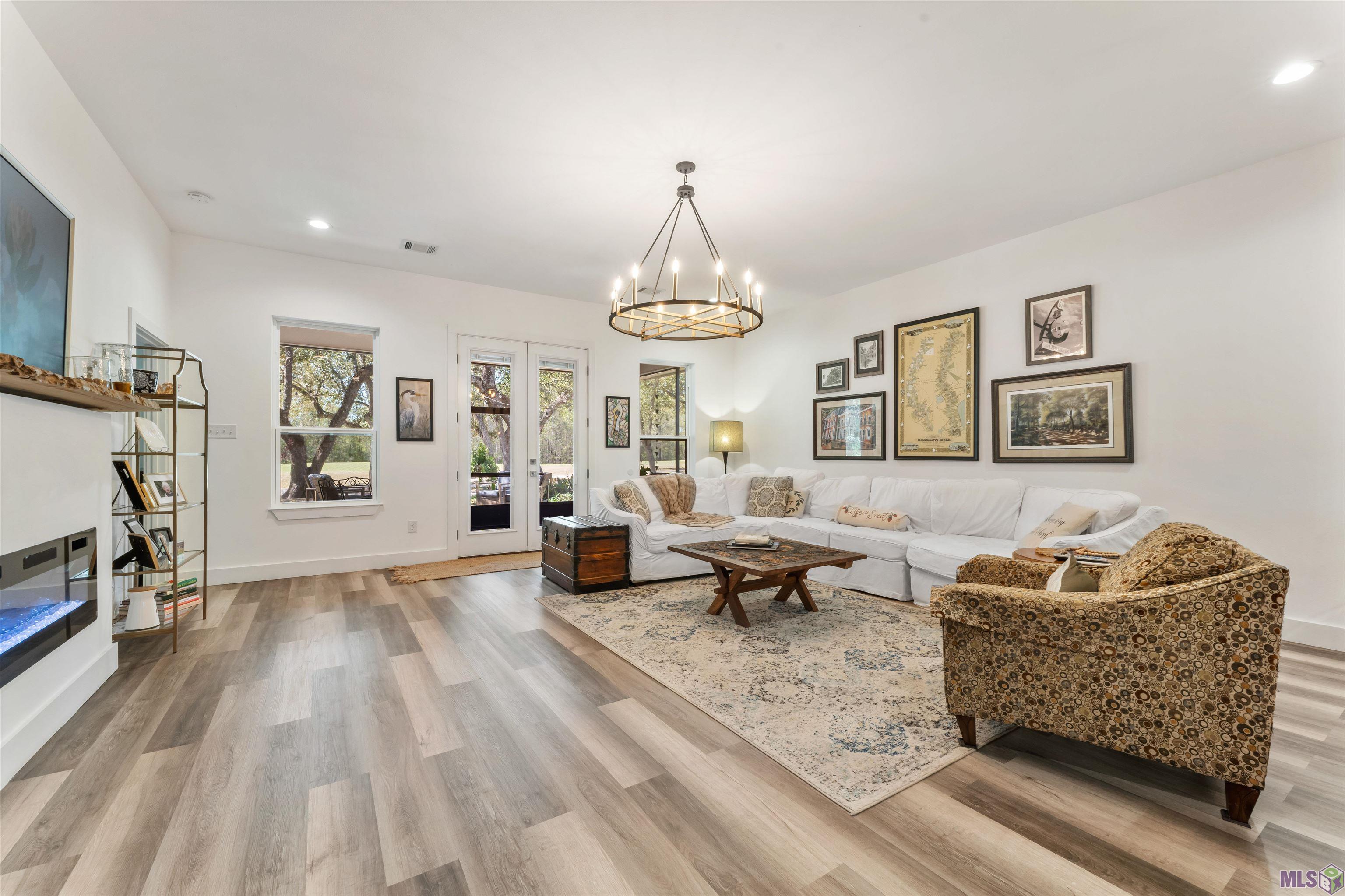 23719 Monarch Point Springfield, LA 70462 - Photo 8 of 32