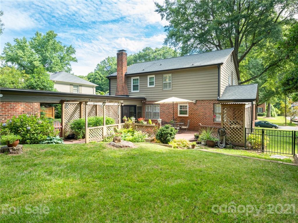 6108 Brace Road Charlotte, NC 28211 - Photo 35 of 45 Gallery Image 35