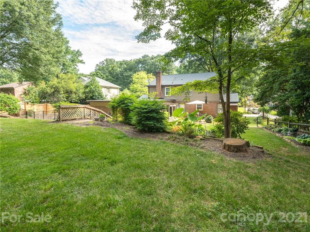 6108 Brace Road Charlotte, NC 28211 - Photo 38 of 45 Gallery Image 38