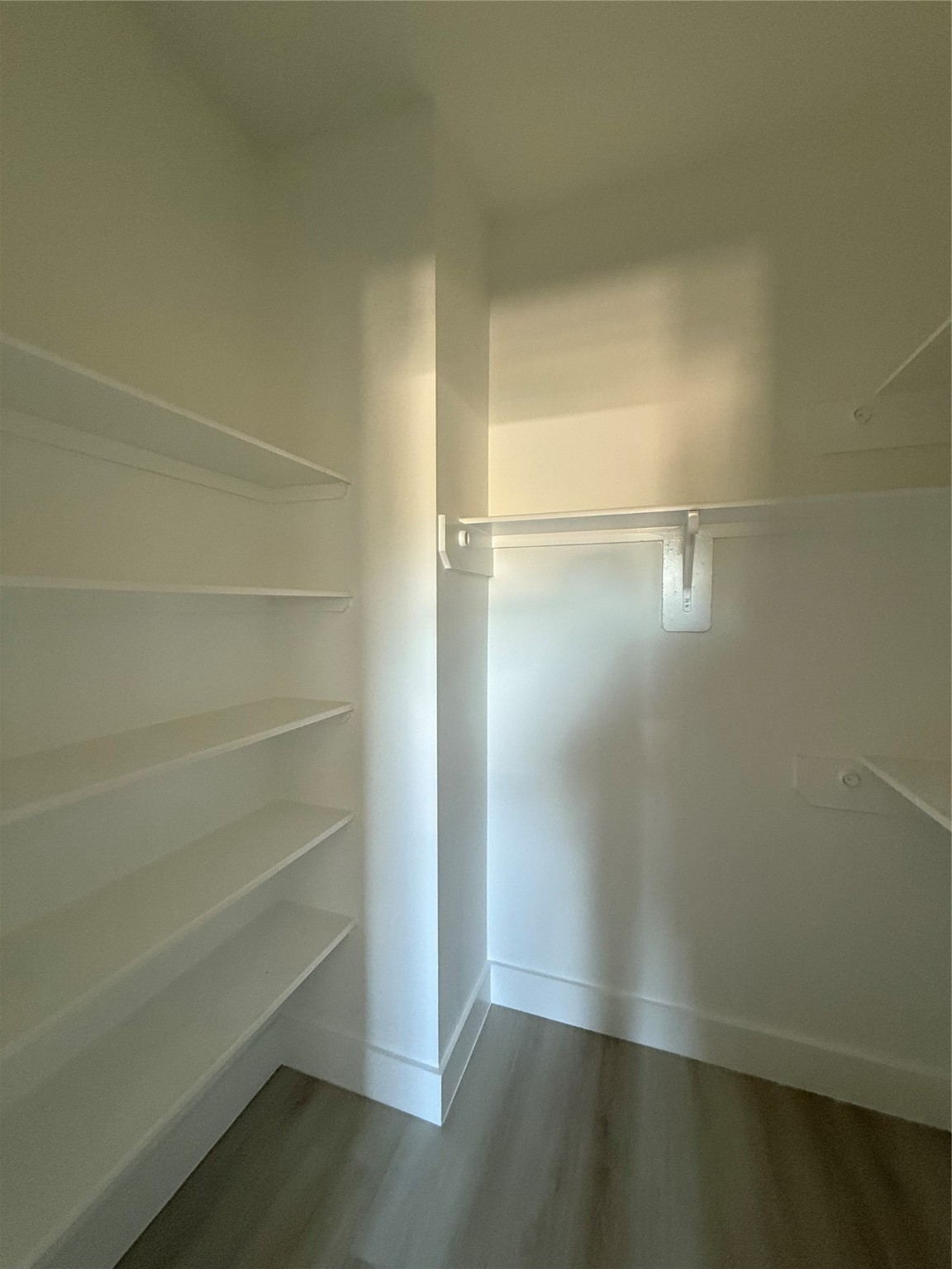 10042 Comanche Lane Houston, TX 77041 - Photo 6 of 7 a view of a small space