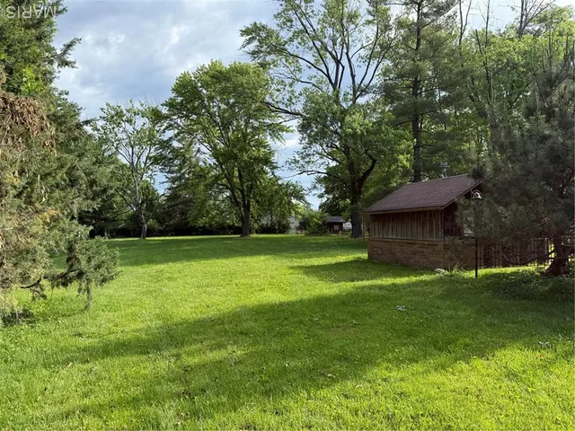 $425,000 | 9551 Eddie & Park Road, Crestwood, MO 63126
