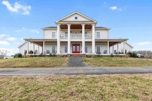 $2,399,999 | 1103 Rogues Fork Road, Bethpage, TN 37022