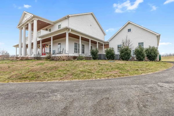 $2,399,999 | 1103 Rogues Fork Road, Bethpage, TN 37022