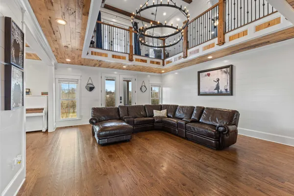 $2,399,999 | 1103 Rogues Fork Road, Bethpage, TN 37022