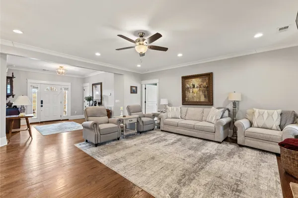 $2,399,999 | 1103 Rogues Fork Road, Bethpage, TN 37022