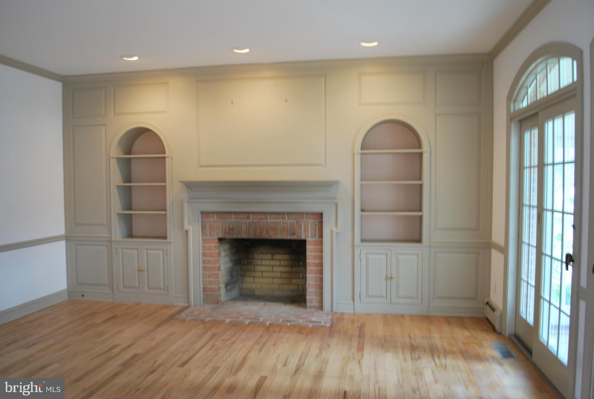 6765 Cookes Hope Road Easton, MD 21601 - Photo 22 of 46 Living room