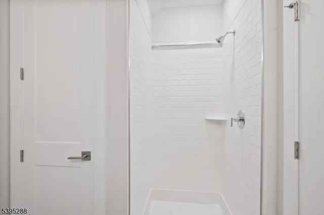 $749,900 | 102 Iris Court, Warren, NJ 07059