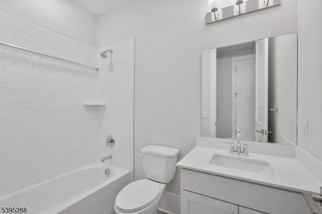 $749,900 | 102 Iris Court, Warren, NJ 07059