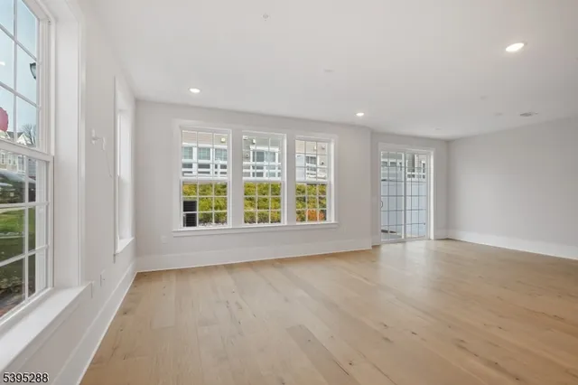 $749,900 | 102 Iris Court, Warren, NJ 07059