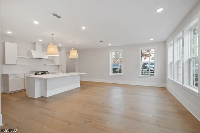 $749,900 | 102 Iris Court, Warren, NJ 07059