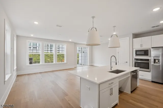 $749,900 | 102 Iris Court, Warren, NJ 07059