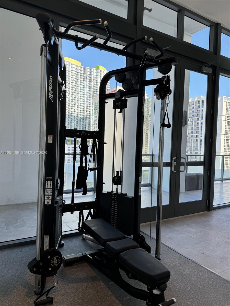 239 Southwest 9th Street, Unit 1405 Miami, FL 33130 - Photo 16 of 20