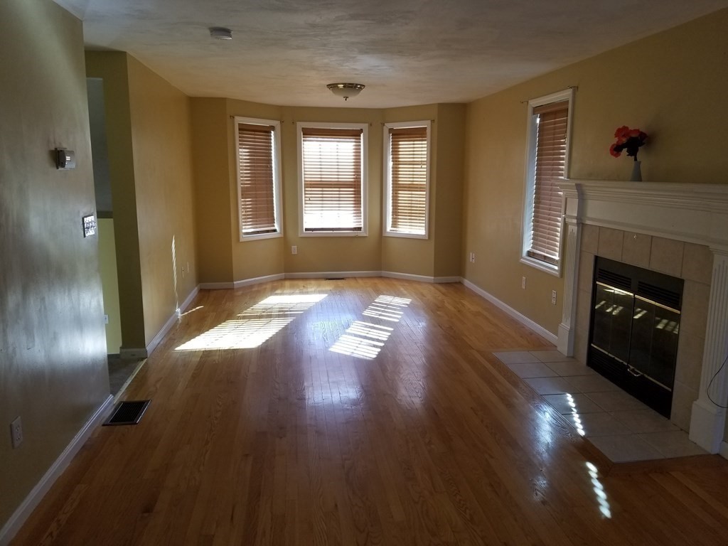 96 Upland Street Worcester, MA 01607 - Photo 8 of 41 Gallery Image 8