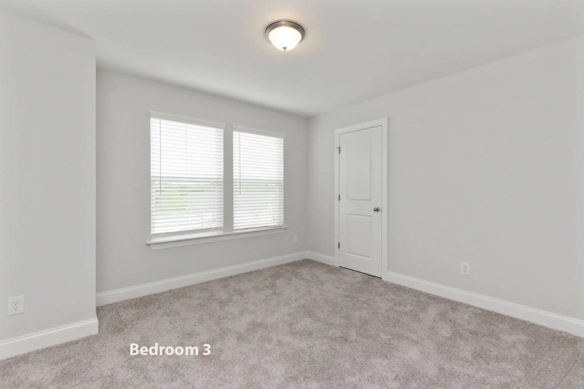 653 Castle Road Mount Juliet, TN 37122 - Photo 15 of 29 an empty room with a window