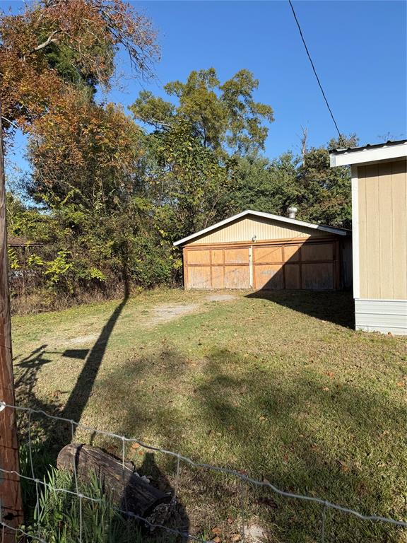 21605 Sundown Road Chandler, TX 75758 - Photo 14 of 14 a swimming pool with an outdoor space
