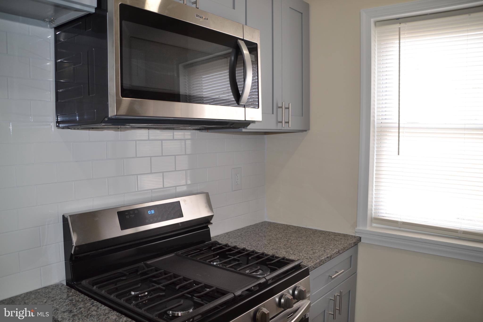 6951 Clinton Road Upper Darby, PA 19082 - Photo 12 of 34