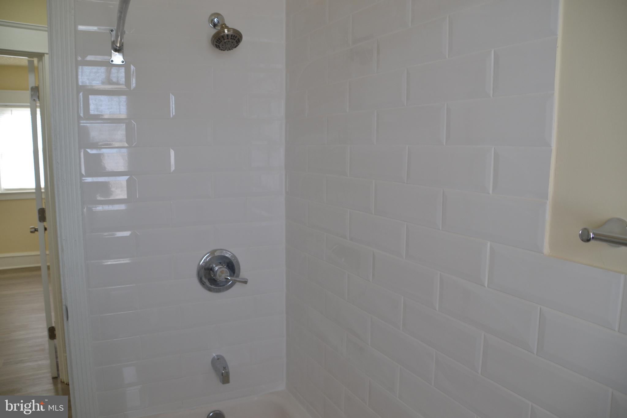 6951 Clinton Road Upper Darby, PA 19082 - Photo 20 of 34