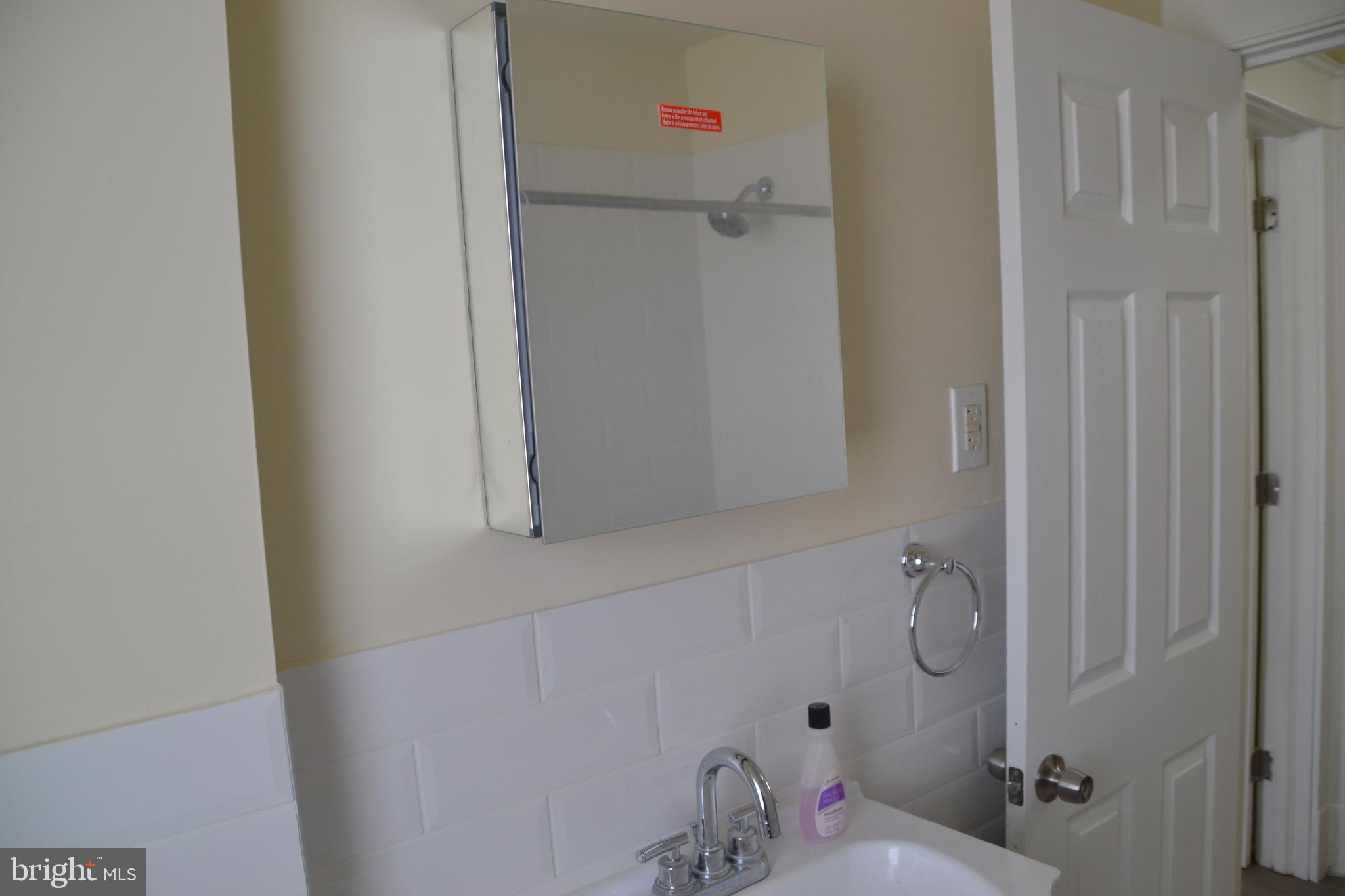 6951 Clinton Road Upper Darby, PA 19082 - Photo 23 of 34