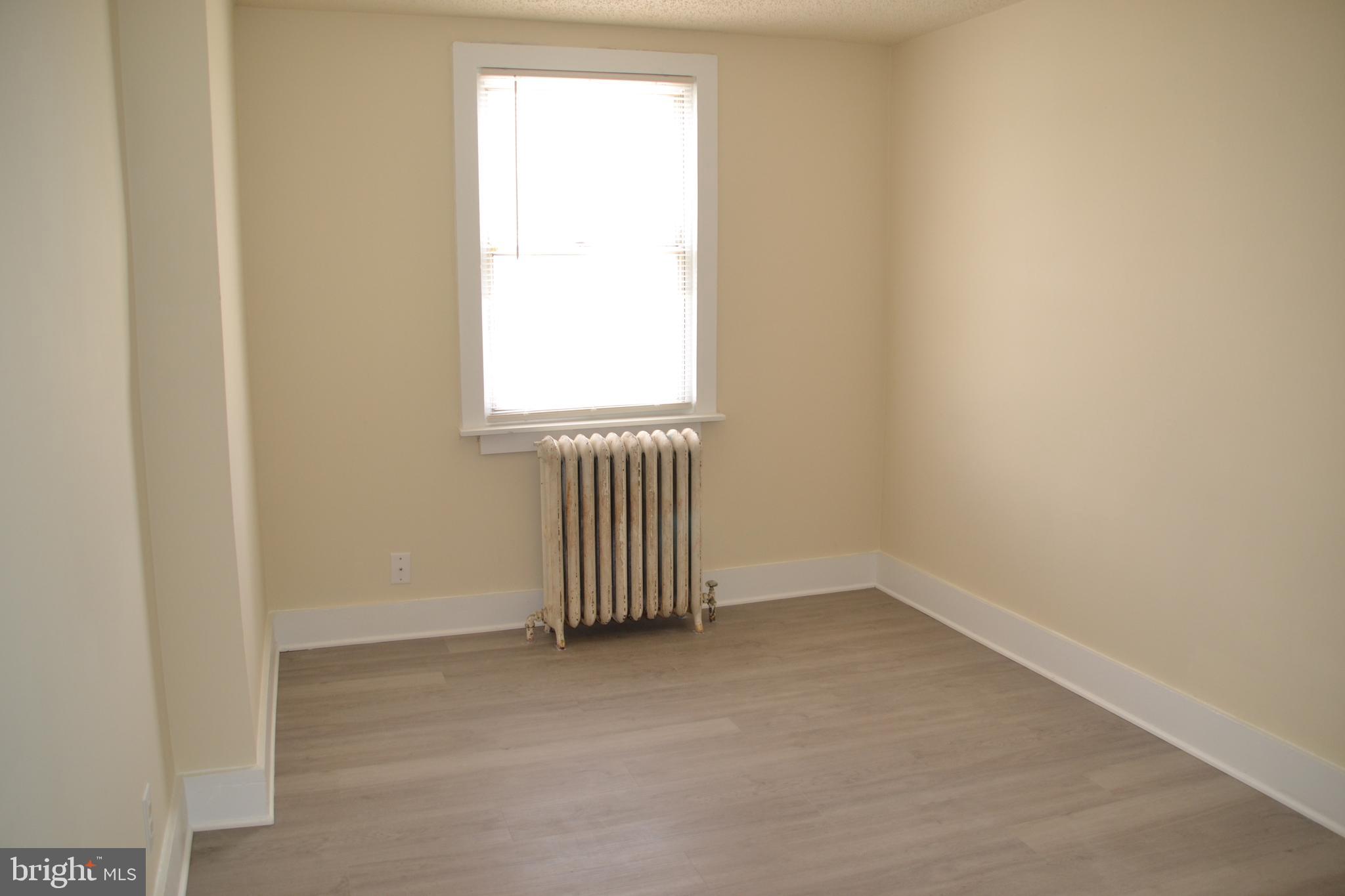 6951 Clinton Road Upper Darby, PA 19082 - Photo 24 of 34