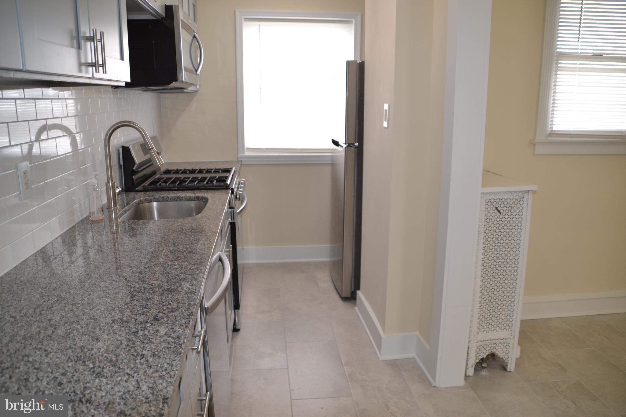 6951 Clinton Road Upper Darby, PA 19082 - Photo 29 of 34