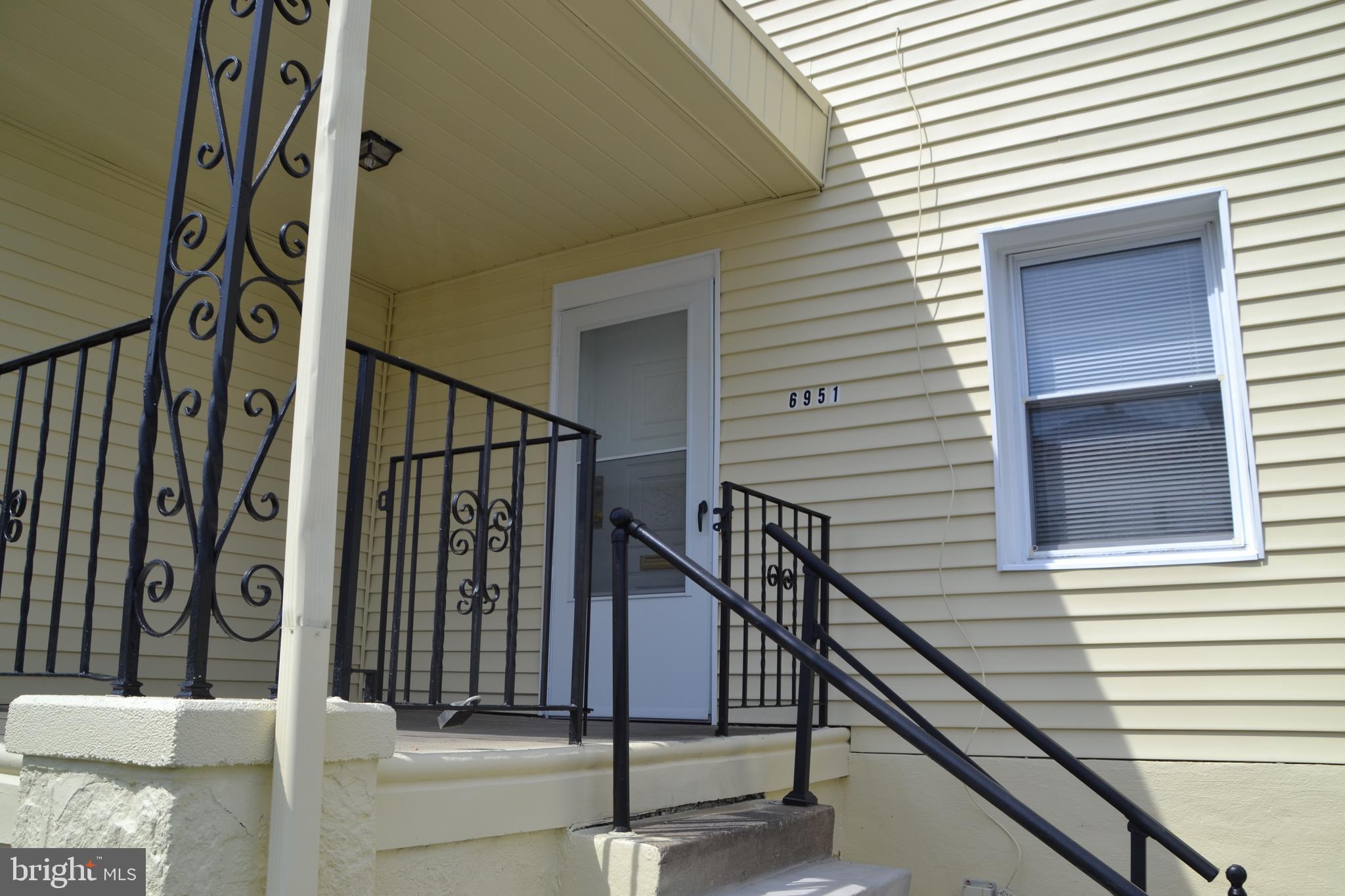 6951 Clinton Road Upper Darby, PA 19082 - Photo 3 of 34