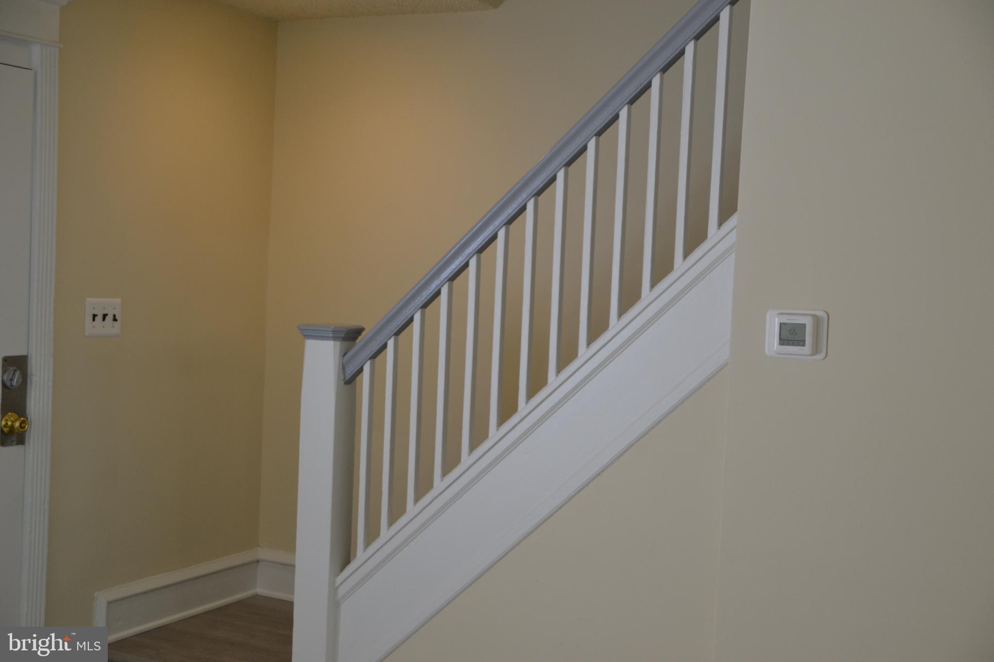 6951 Clinton Road Upper Darby, PA 19082 - Photo 6 of 34