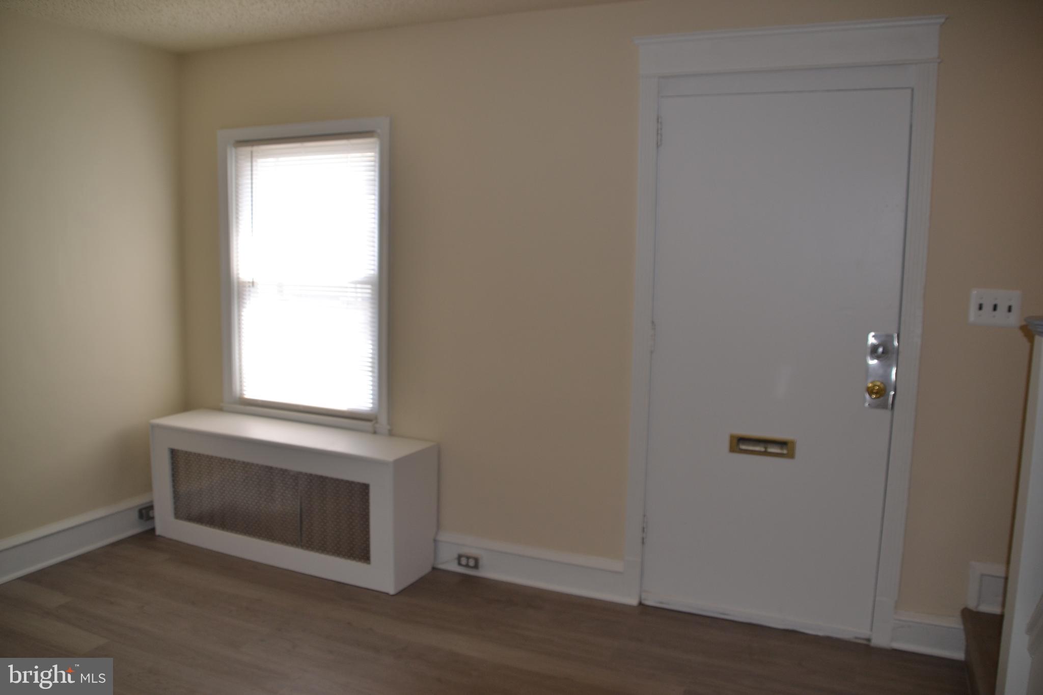 6951 Clinton Road Upper Darby, PA 19082 - Photo 7 of 34