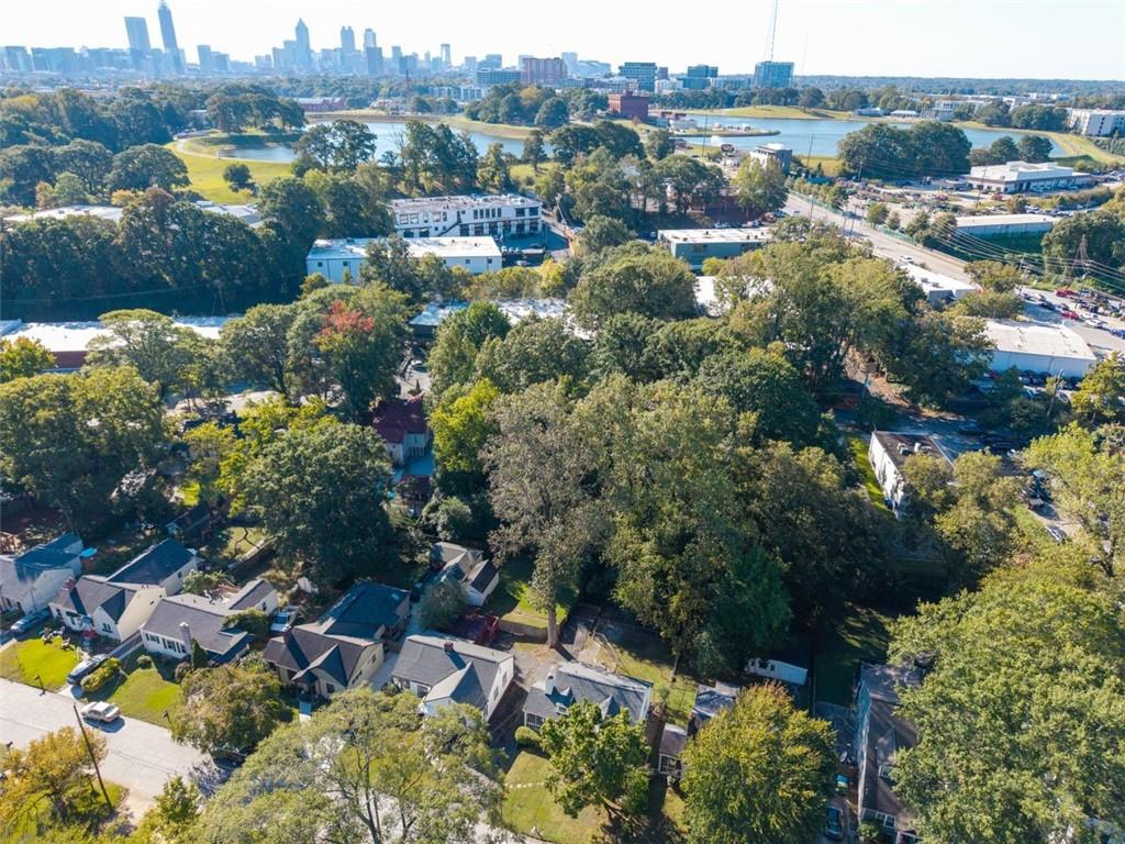 800 Berkeley Avenue Northwest Atlanta, GA 30318 - Photo 27 of 30