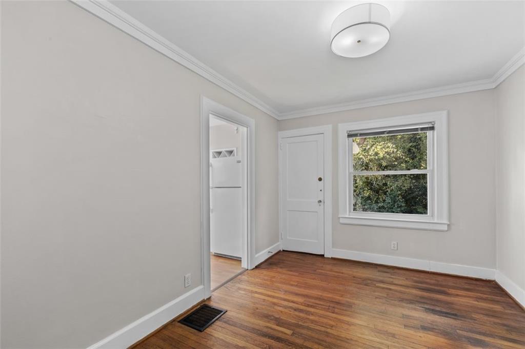 800 Berkeley Avenue Northwest Atlanta, GA 30318 - Photo 4 of 30