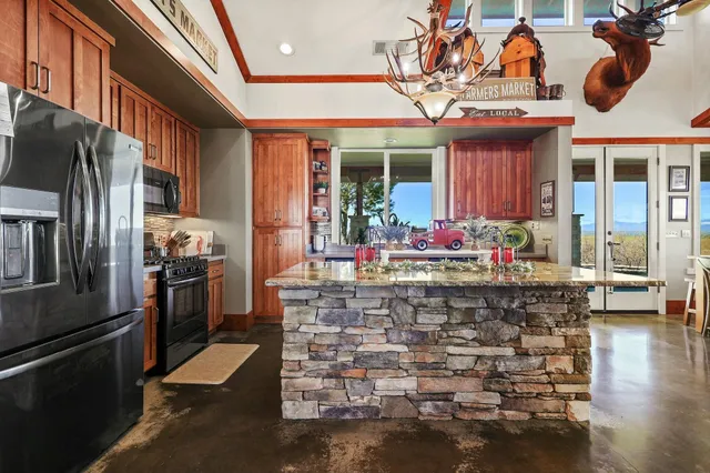 $1,970,000 | 14825 Cannon Road, Red Bluff, CA 96080