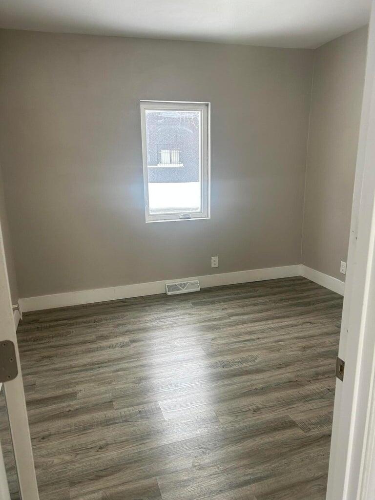 1352 Spring Street Muskegon, MI 49442 - Photo 13 of 21 Room