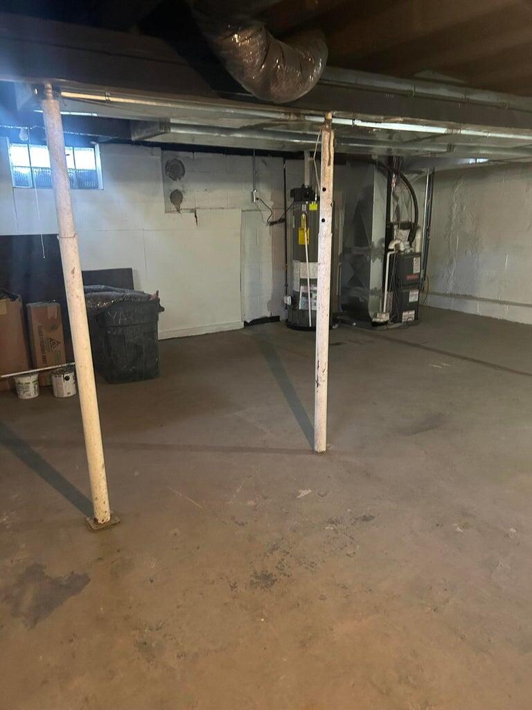 1352 Spring Street Muskegon, MI 49442 - Photo 18 of 21 basement