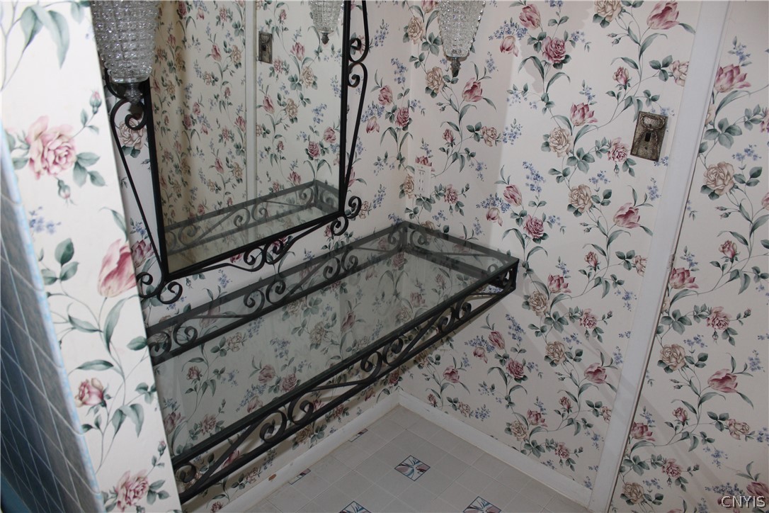 305 Vanida Drive Camillus, NY 13031 - Photo 11 of 35