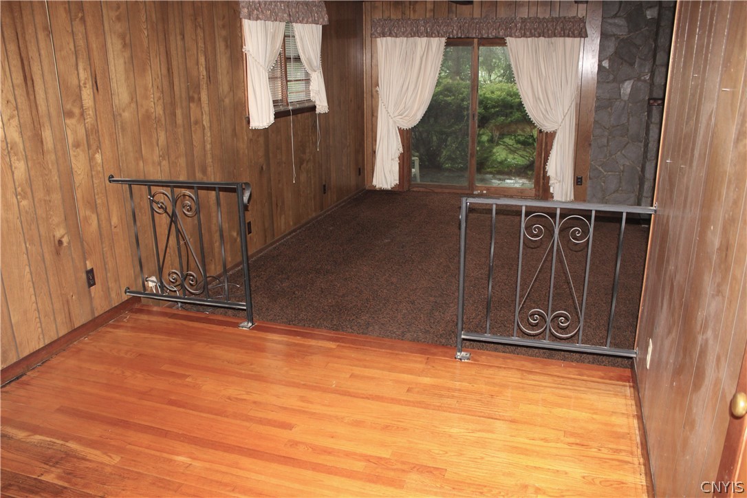 305 Vanida Drive Camillus, NY 13031 - Photo 14 of 35