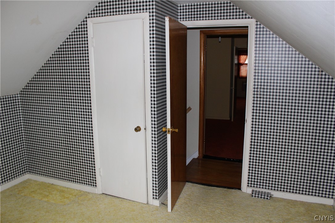 305 Vanida Drive Camillus, NY 13031 - Photo 20 of 35