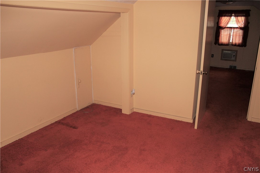 305 Vanida Drive Camillus, NY 13031 - Photo 21 of 35