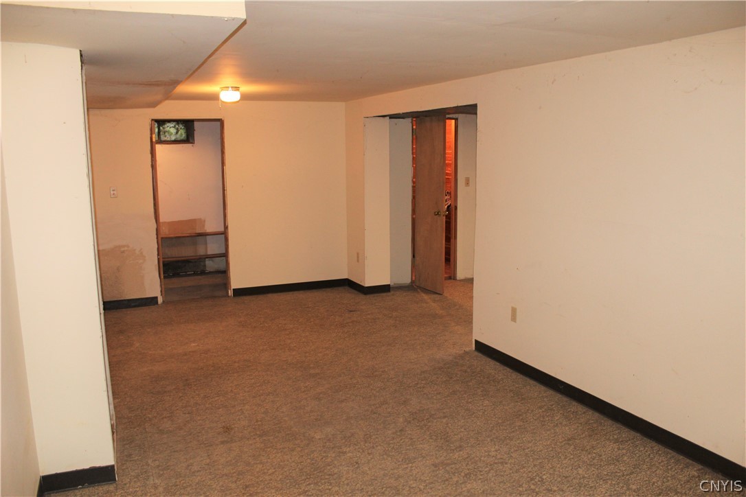 305 Vanida Drive Camillus, NY 13031 - Photo 24 of 35