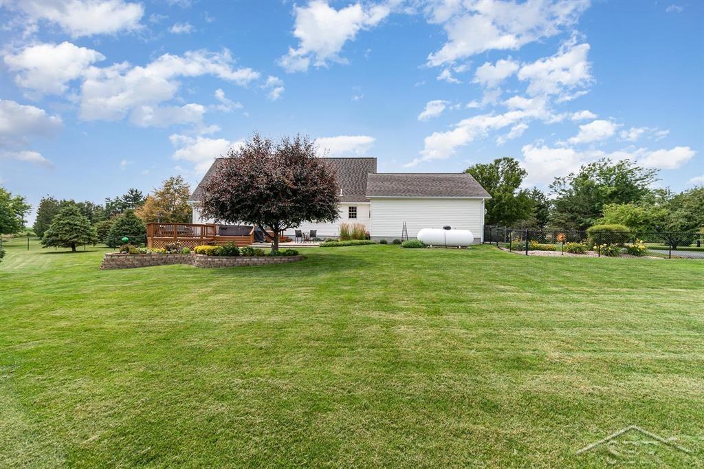6835 Hupfer Road Freeland, MI 48623 - Photo 38 of 43 50116620-37.JPG