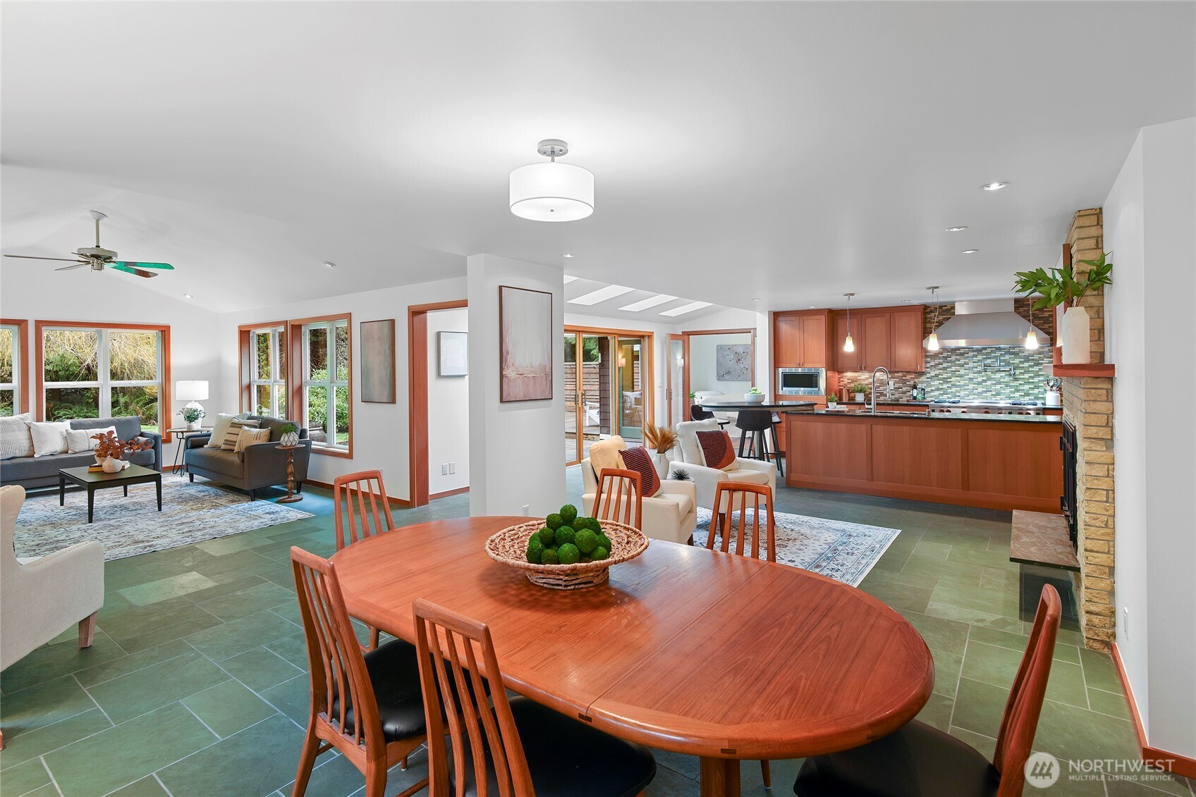 6133 Lariat Loop Bainbridge Island, WA 98110 - Photo 18 of 40