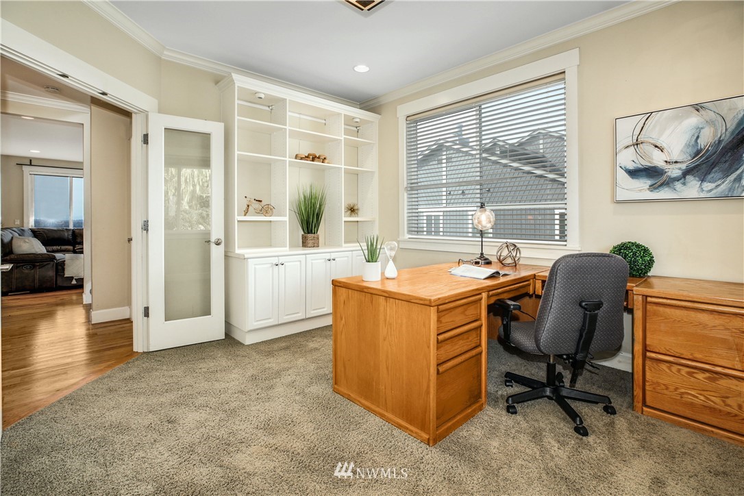 2409 Meadow Avenue North Renton, WA 98056 - Photo 12 of 40 Gallery Image 12